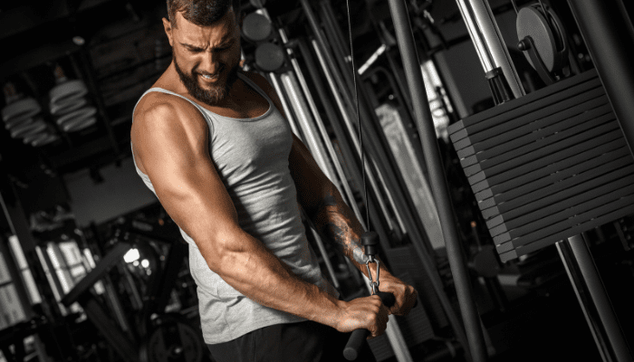 ストレートアームプルダウン